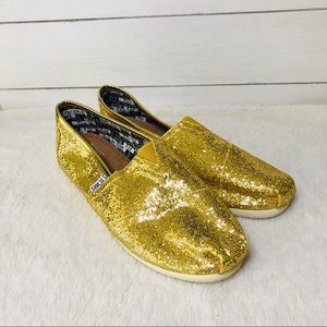 NWOT Glitter gold toms